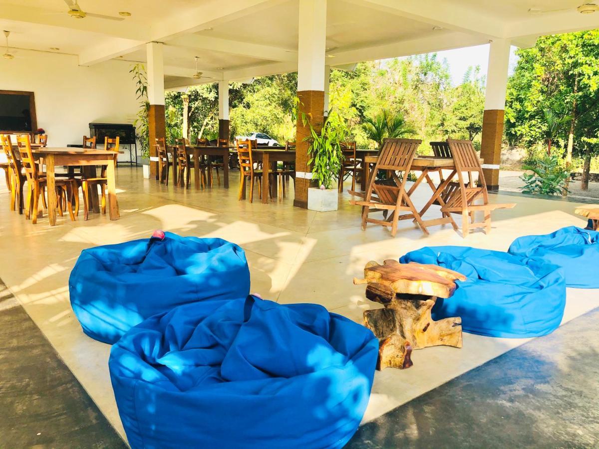 Into The Wild Sigiriya Hotel Buitenkant foto
